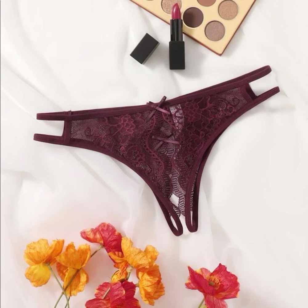 New Large Purple Floral Lace Thong Panties